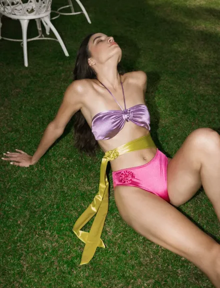 MAGENTA
